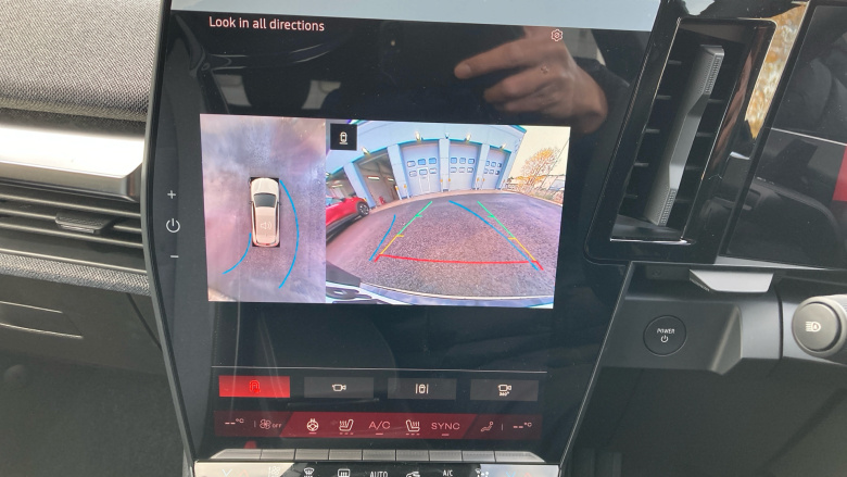 Renault Megane E-Tech EV60 160kW Iconic Comfort Range 60kWh 5dr Auto Electric Hatchback